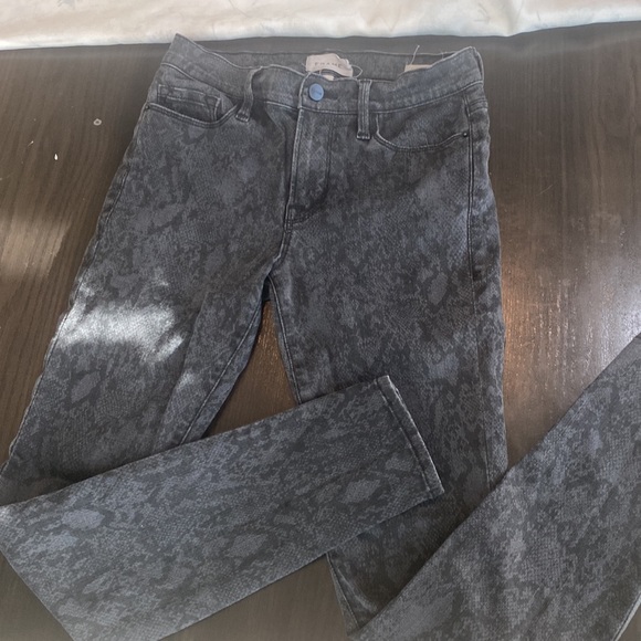Frame Denim Le Skinny De Jeanne Snakeskin python print NWT Mid-rise size 26 - Picture 3 of 6